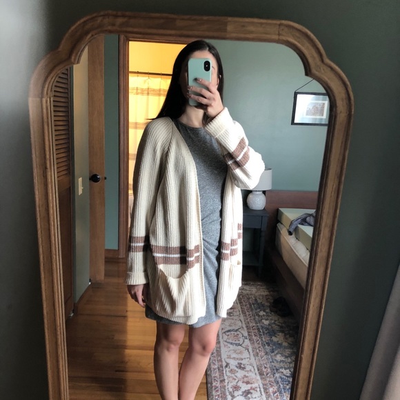 Women’s Oversized Cardigan - cream - Picture 2 of 7